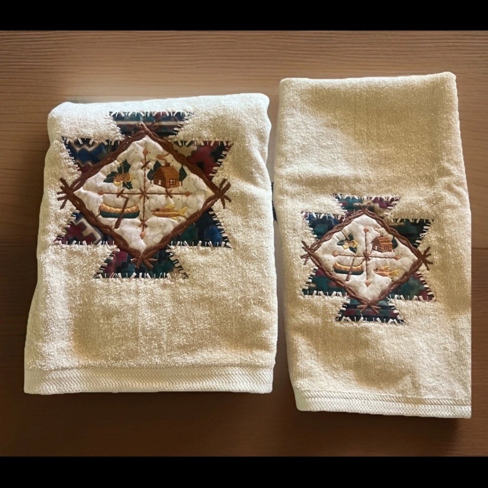 NWOT Vintage appliquéd Bath/hand towel Set USA Woodsy Cabin Southwest Country